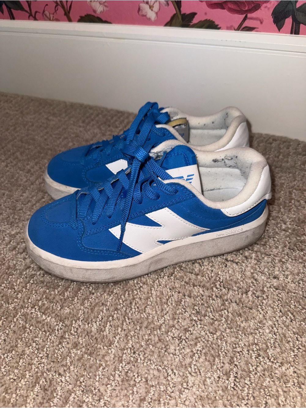 New Balance CT302 Women’s Blue and White Athletic Sneakers Size 7